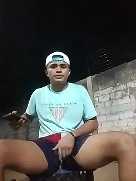 Snapshot of HOTRAINYGOLDEN chatting on March 24, 2026, 11:38 pm HOTRAINYGOLDEN online show from March 24, 2026, 11:38 pm