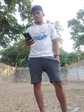 Snapshot of HOTRAINYGOLDEN chatting on March 23, 2026, 11:10 am HOTRAINYGOLDEN online show from March 23, 2026, 11:10 am