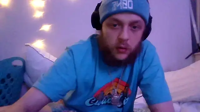 alejandro69420 online show from May 4, 2026, 11:24 am