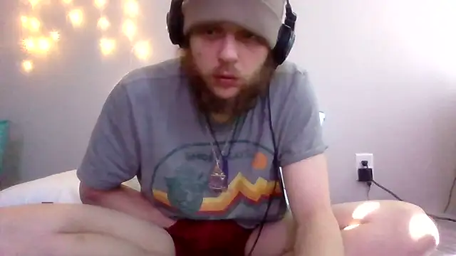 alejandro69420 online show from May 11, 2026, 7:22 pm