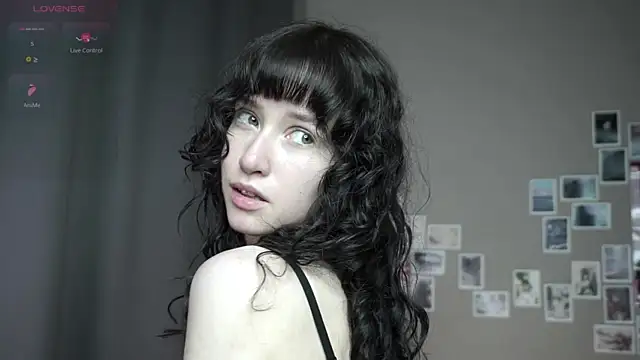DellaLeck online show from July 3, 2026, 8:48 pm