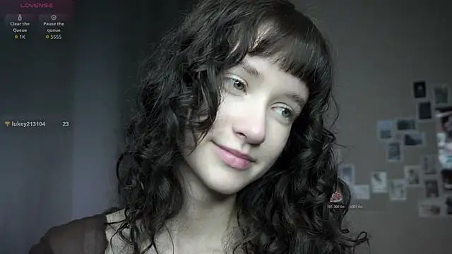 DellaLeck online show from July 19, 2026, 9:44 pm