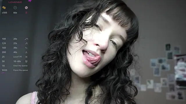 DellaLeck online show from July 9, 2026, 9:58 pm