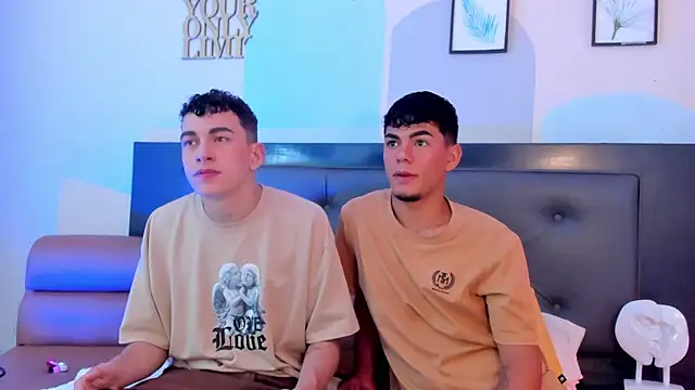 Snapshot of Duolust2 chatting on March 25, 2026, 11:42 am Duolust2 online show from March 25, 2026, 11:42 am