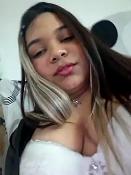 Snapshot of MilyKiss chatting on March 20, 2026, 11:28 pm MilyKiss online show from March 20, 2026, 11:28 pm