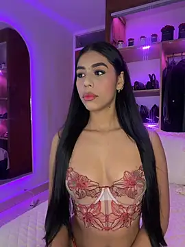 Snapshot of Rossie_Blooms chatting on May 9, 2026, 9:51 pm Rossie Blooms online show from May 9, 2026, 9:51 pm