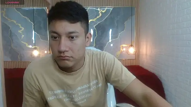 DominantBoy4 online show from July 16, 2026, 8:17 pm