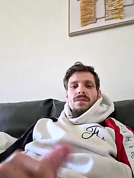 Snapshot of legars844 chatting on April 6, 2026, 10:38 am legars844 online show from April 6, 2026, 10:38 am