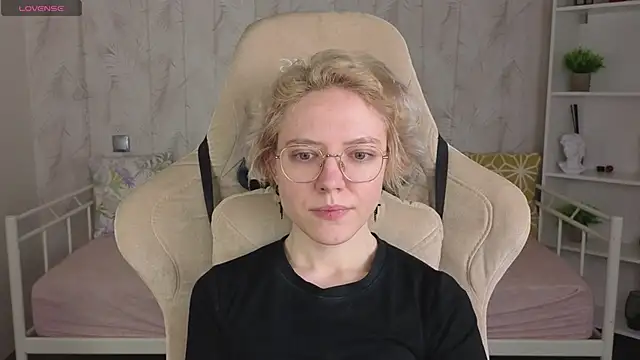 Snapshot of HottoKori chatting on May 17, 2026, 12:10 am HottoKori online show from May 17, 2026, 12:10 am
