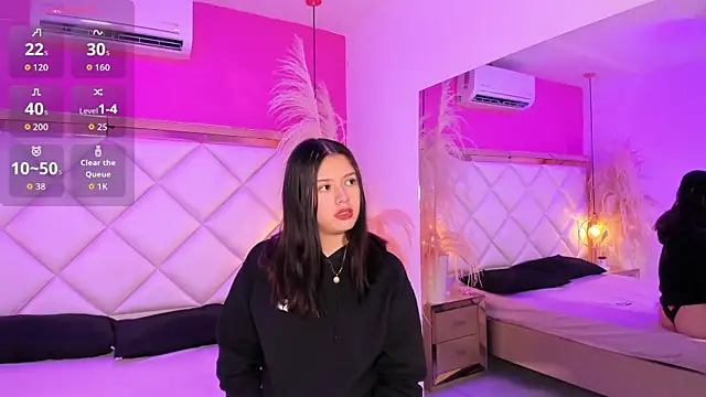 DaniandCute online show from March 25, 2026, 6:24 am