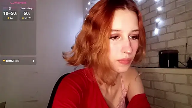 SirenFrost online show from July 9, 2026, 3:55 pm