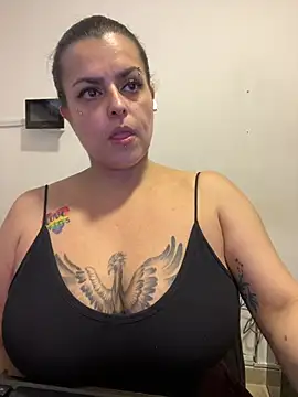 Snapshot of MiaHotboobs chatting on July 19, 2026, 6:22 am MiaHotboobs online show from July 19, 2026, 6:22 am