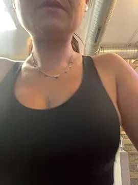 Supremegirlvibes online show from June 24, 2026, 6:50 pm