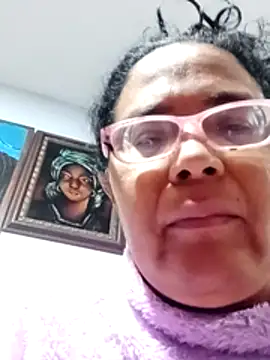sexymomsn online show from May 6, 2026, 12:09 pm