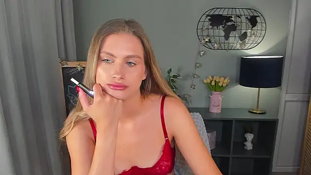 delinasis online show from June 22, 2026, 1:33 am