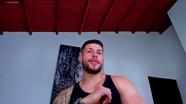 Santos ramirez1 online show from April 28, 2026, 2:21 pm