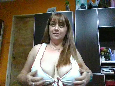 Snapshot of Jaz_sexy4 chatting on April 12, 2026, 1:20 am Jaz sexy4 online show from April 12, 2026, 1:20 am