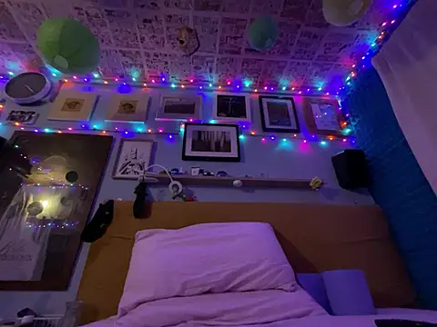 Snapshot of MyCockWantsYourWetVagina chatting on March 25, 2026, 4:23 am MyCockWantsYourWetVagina online show from March 25, 2026, 4:23 am