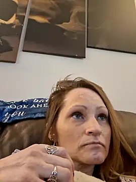 beeeuhh online show from April 5, 2026, 8:04 pm