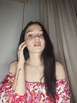 icedrosemarye online show from May 18, 2026, 8:13 pm