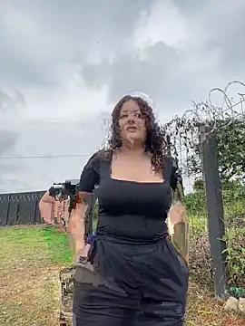 Snapshot of Amber_rosse_outdoors chatting on March 27, 2026, 7:15 pm Amber rosse outdoors online show from March 27, 2026, 7:15 pm