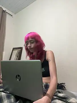 Snapshot of Moon_ chatting on July 2, 2026, 2:23 am Moon online show from July 2, 2026, 2:23 am