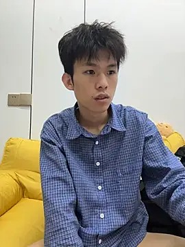 zzzzppp3 online show from May 10, 2026, 2:26 am