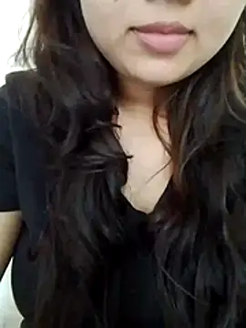 Curvy Divaa online show from April 5, 2026, 7:15 am