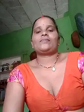 Snapshot of Shivani09900 chatting on June 5, 2026, 5:23 am Shivani09900 online show from June 5, 2026, 5:23 am