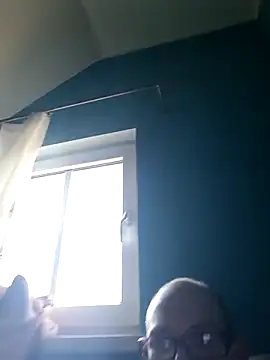 tomeksex1x online show from November 13, 2025, 10:41 am