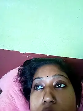 Snapshot of bannerjeesneha20 chatting on April 29, 2026, 3:11 am bannerjeesneha20 online show from April 29, 2026, 3:11 am