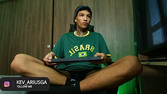 im Usuga online show from June 1, 2026, 10:48 am