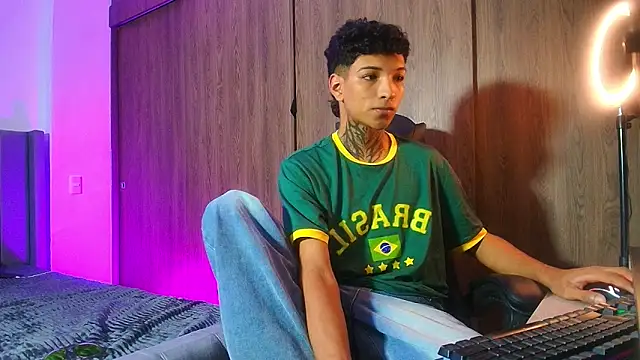 im Usuga online show from March 26, 2026, 5:17 am