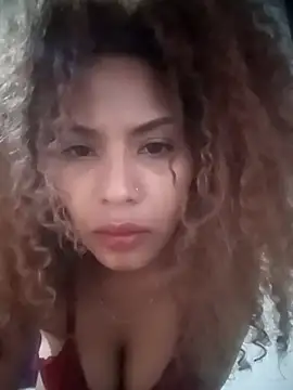 Snapshot of SolashLitzy_Curly chatting on July 16, 2026, 1:19 pm SolashLitzy Curly online show from July 16, 2026, 1:19 pm