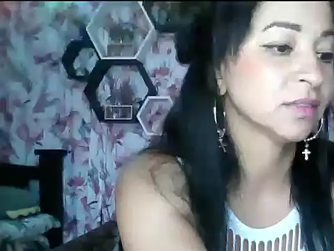 SusanCortez  online show from May 23, 2026, 7:46 pm