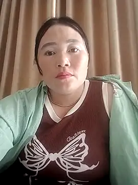 Lily Daisy online show from April 1, 2026, 2:02 am