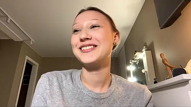 VibeAnna online show from March 24, 2026, 6:19 pm