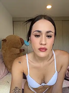 Snapshot of SerenaFox_ chatting on April 25, 2026, 9:34 pm SerenaFox online show from April 25, 2026, 9:34 pm
