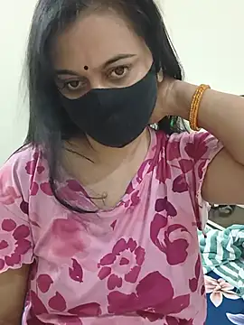 HeartlessGirl online show from June 21, 2026, 3:12 am
