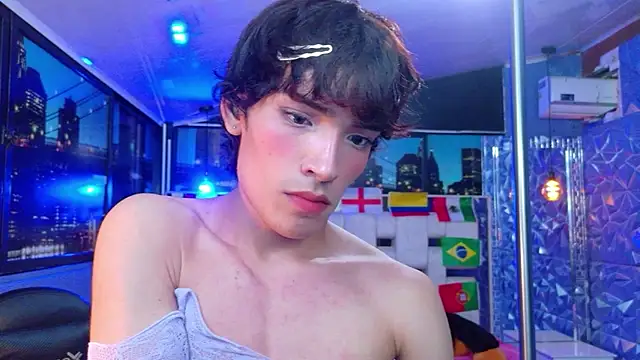 IsaacNovaa online show from June 14, 2026, 2:24 am