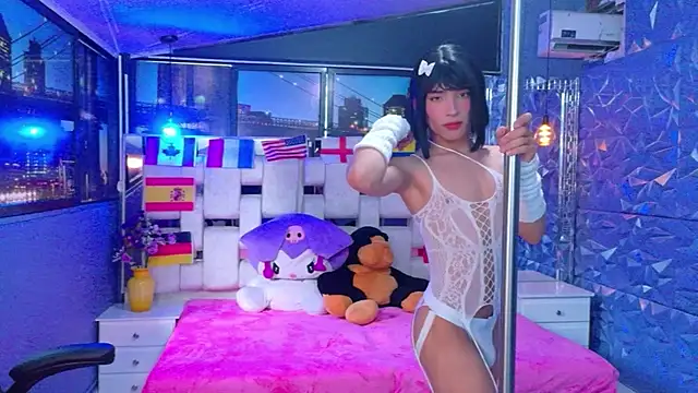 IsaacNovaa online show from June 15, 2026, 8:19 pm