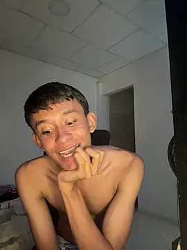 Snapshot of io_skay chatting on March 25, 2026, 8:19 pm io skay online show from March 25, 2026, 8:19 pm