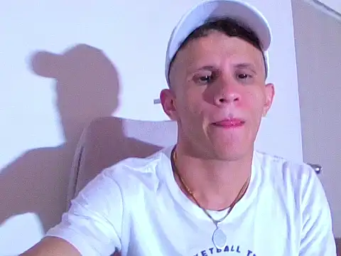 alejandro stone12 online show from May 6, 2026, 1:53 am