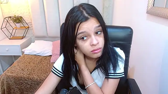 mia velvetk online show from May 7, 2026, 7:50 pm