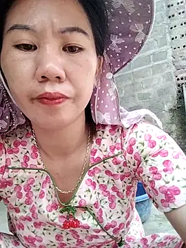 Bianca Nina online show from April 22, 2026, 6:09 am