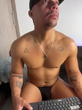 AndresFerro online show from April 23, 2026, 1:02 pm