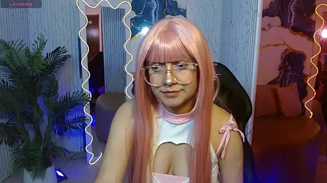 Tiiana tay online show from May 1, 2026, 3:11 am