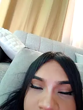 ExoticDarkDoll online show from April 19, 2026, 10:49 am