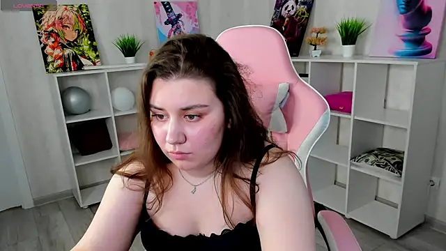 Snapshot of Maya_Raay chatting on April 6, 2026, 5:41 am Maya Raay online show from April 6, 2026, 5:41 am