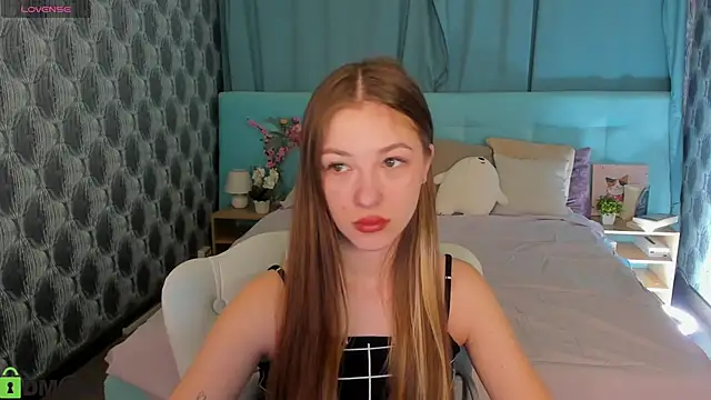Snapshot of Miss_Shanel chatting on April 11, 2026, 1:02 am Miss Shanel online show from April 11, 2026, 1:02 am